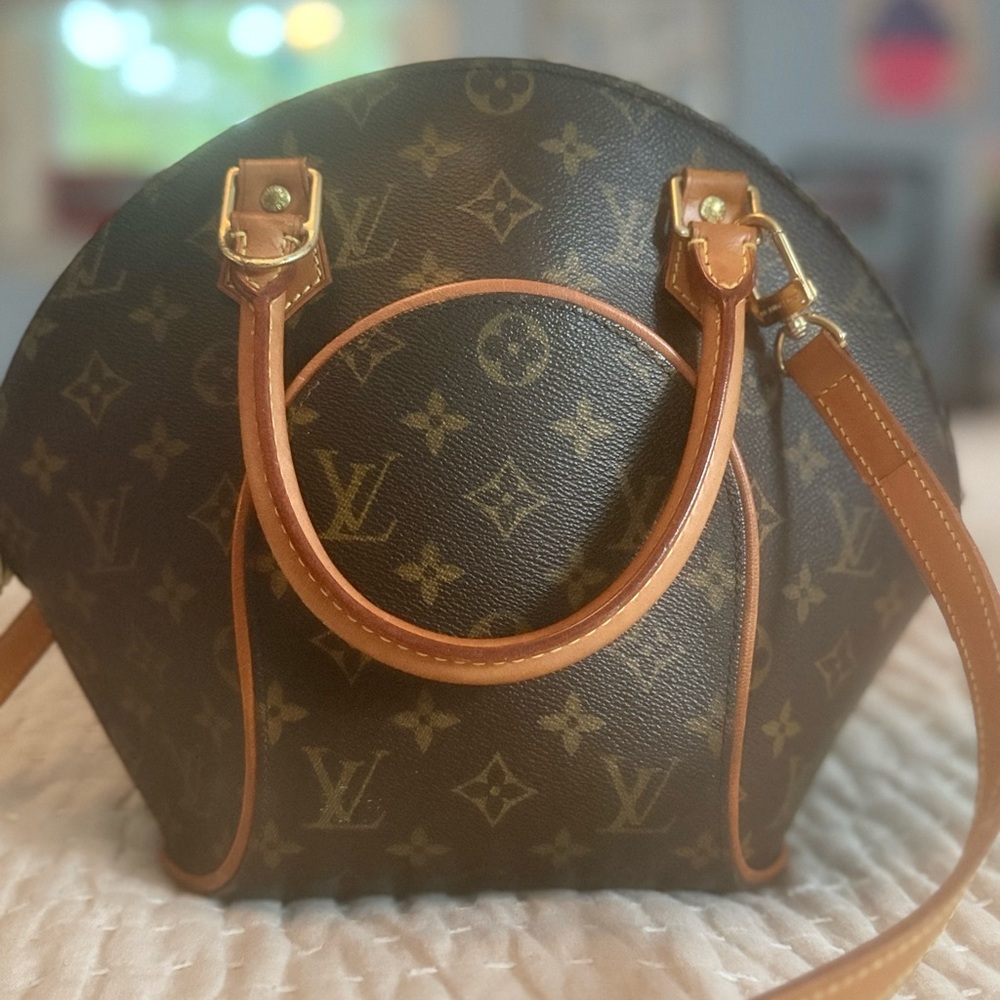 Louis Vuitton Brown Monogram Handbag